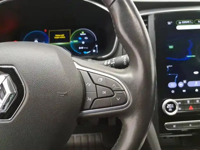 Renault Megane iv estate e-tech plug-in hybrid 160 — photo 35