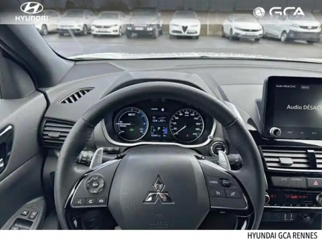 Mitsubishi Eclipse cross 2.4 mivec phev 188ch business 4wd 2023 — photo 8