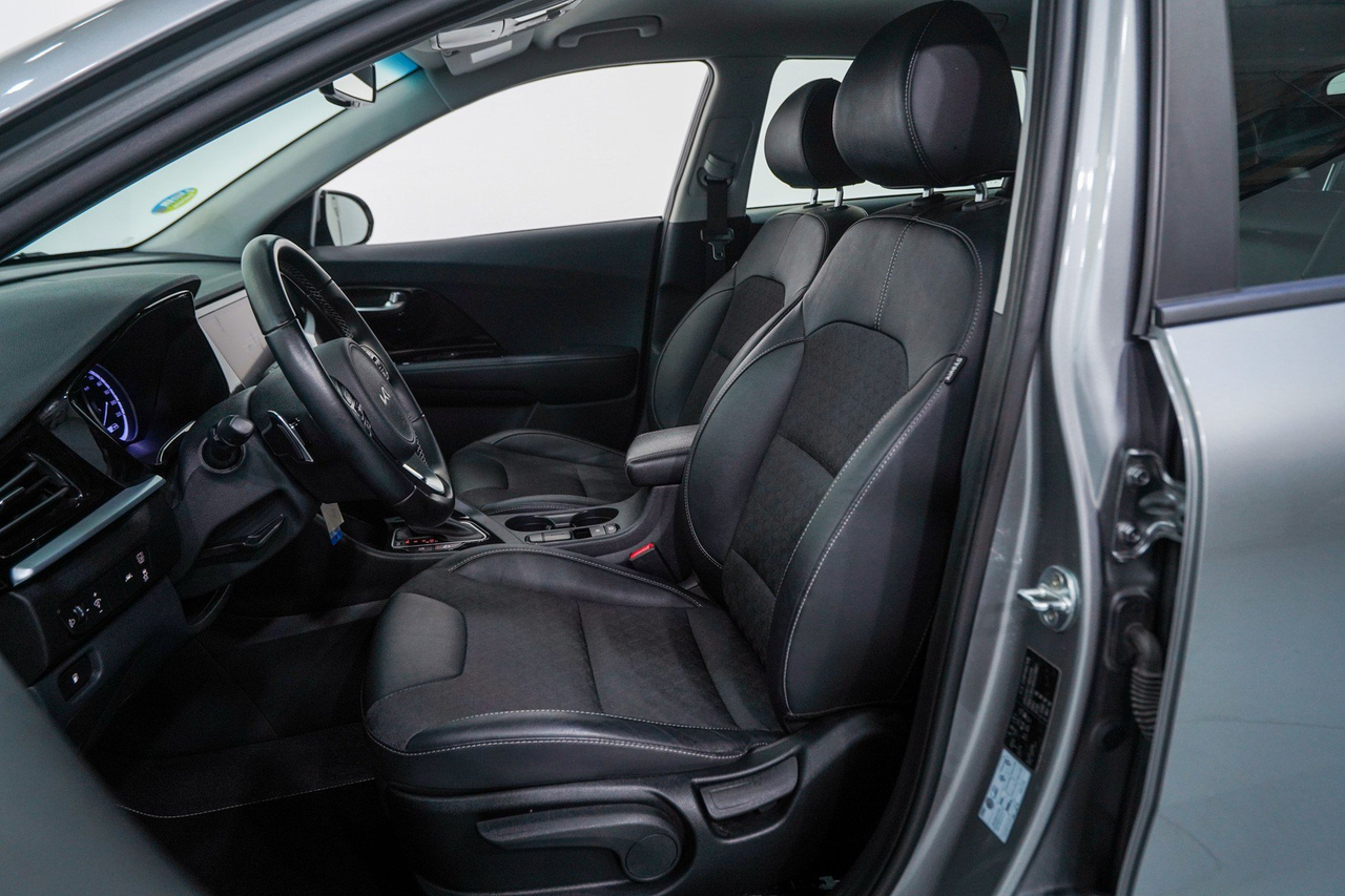 Kia Niro — photo 12
