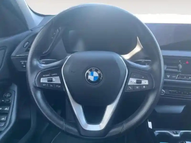 Bmw Serie 1 série 1 116ia 109ch edition sport dkg7 — photo 6