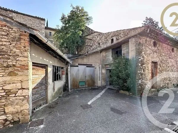 Maison 9 pièces 232 m²