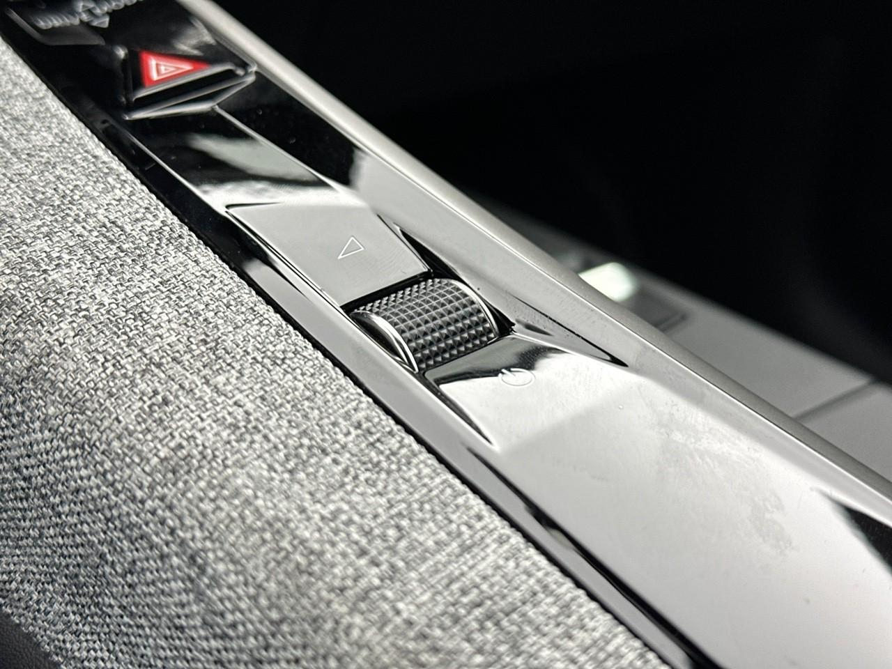 Peugeot 3008 hybrid 136 e-dcs6 gt — photo 29