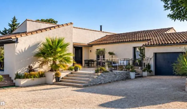 Propriété avec 2 appartements indépendants-4000m2 de terrain-Proche Uzès