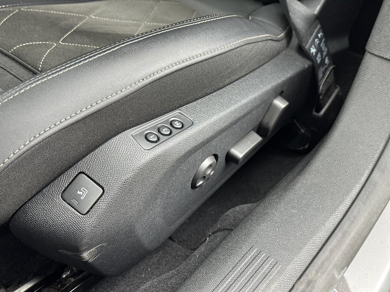 Peugeot 508 hybrid 225 e-eat8 gt pack — photo 35