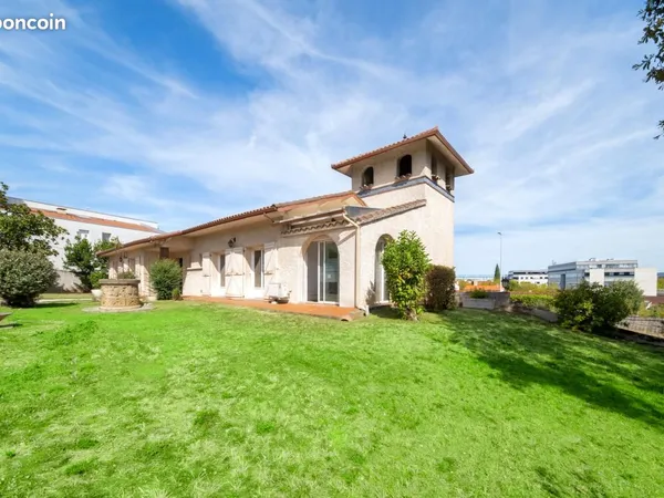Maison 5 pièces 231 m²