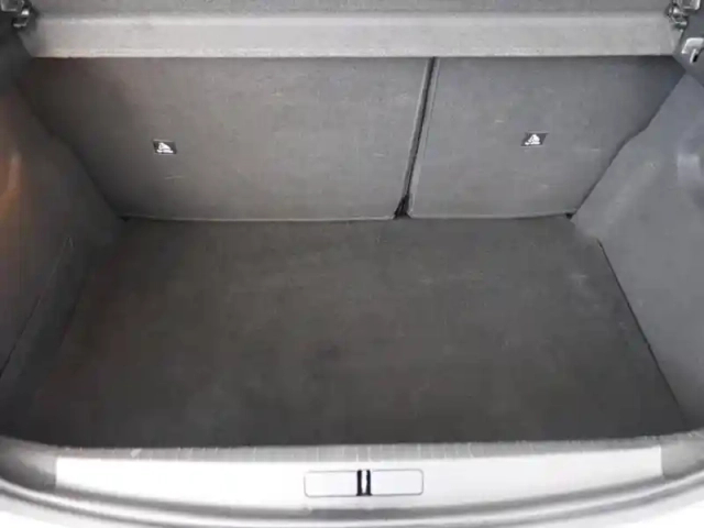 Peugeot 208 1.2 puretech 100ch s&amp;s allure 118g — photo 6