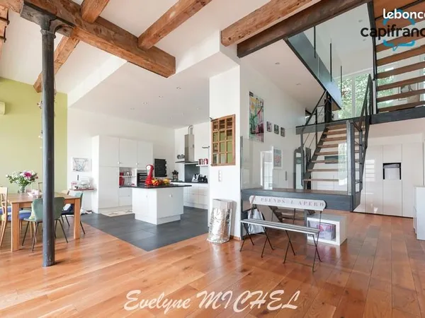 Appartement 6 pièces 252 m²