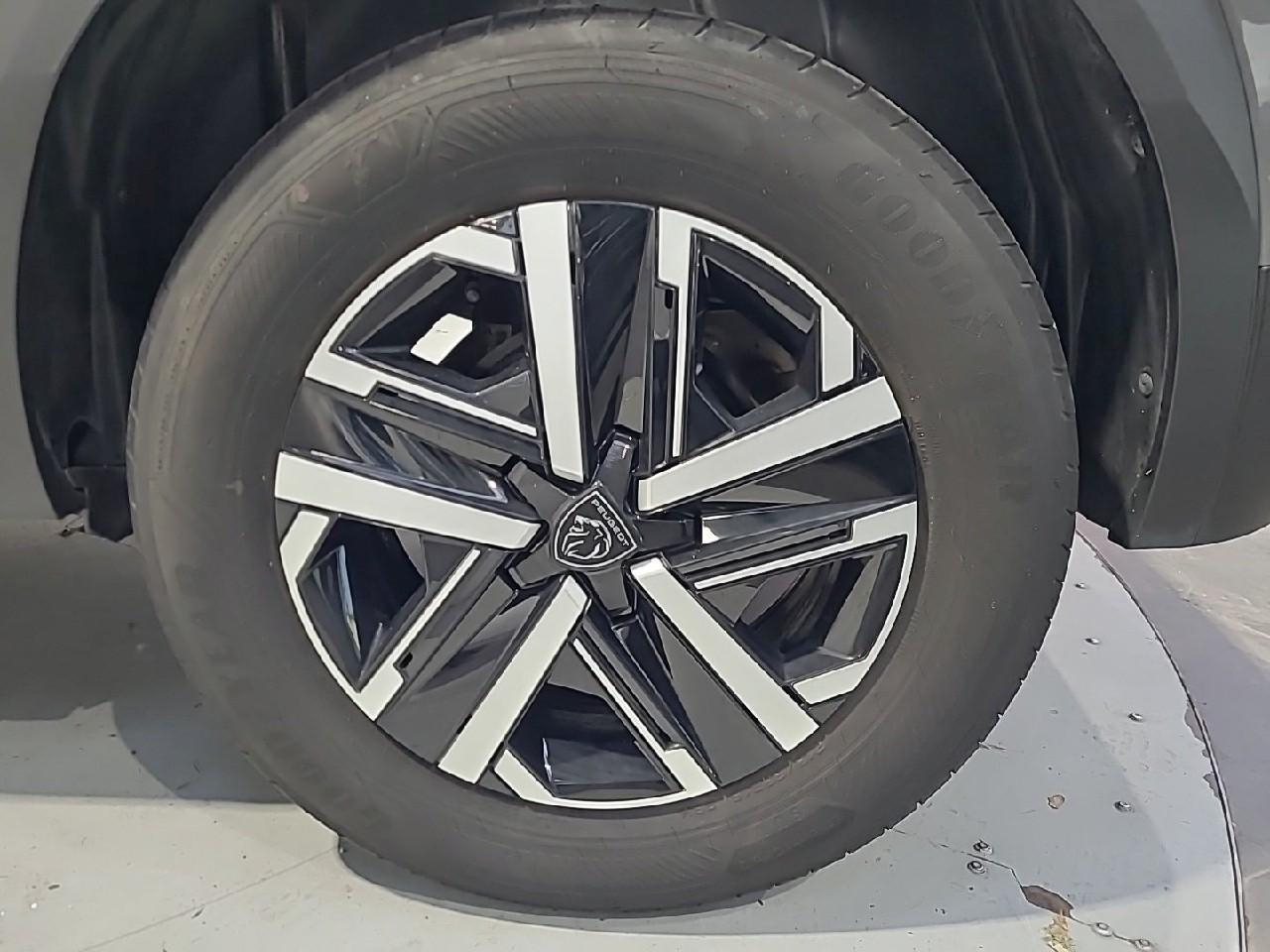 Peugeot 2008 puretech 100 s&s bvm6 active — photo 16