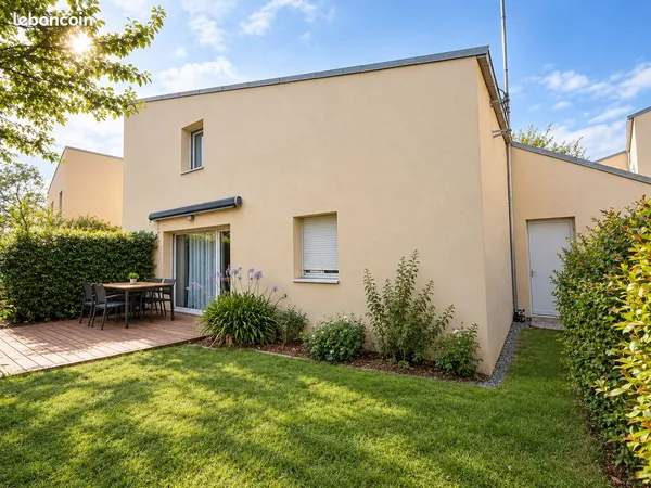 Saint-herblain bourg - la pelousière | maison 3 chambres avec jardin, garage et dépendance