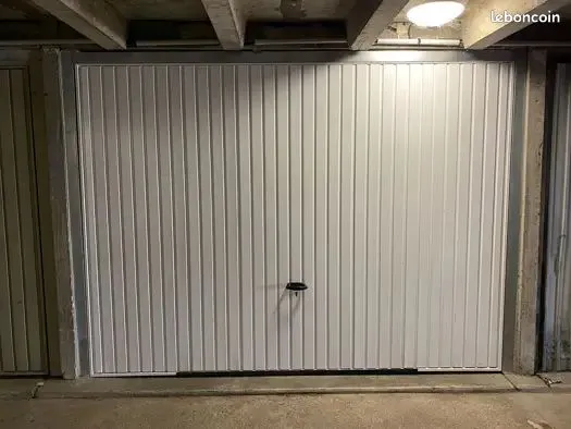 BOX FERMÉ 16 m² - CERGY LE HAUT - AU PIED DU RER A - RÉSIDENCE SÉCURISÉE