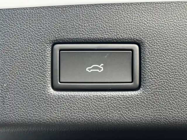 Ford Explorer 286ch extended range 79kwh pack premium rwd — photo 19