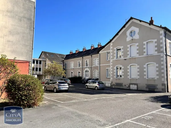 Stationnement Location Laval   60€