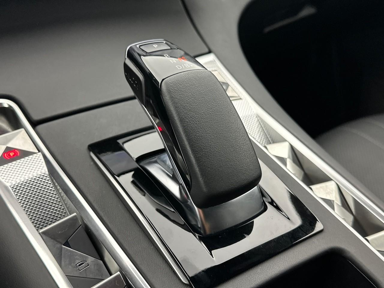 Ds Ds 7 crossback hybride rechargeable e-tense 360 eat8 4x4 performa — photo 30