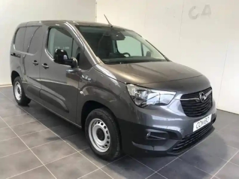Opel Combo cargo m 800kg 100 kw batterie 50 kwh