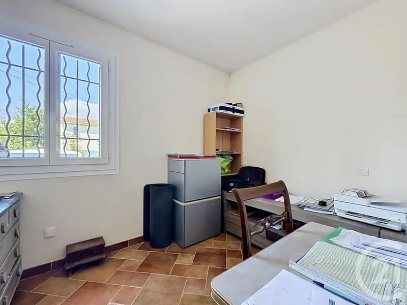 Photo 16
