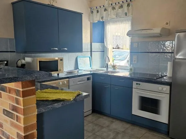 A LOUER MAISON TYPE 4, CHATEAUMALO, meublée