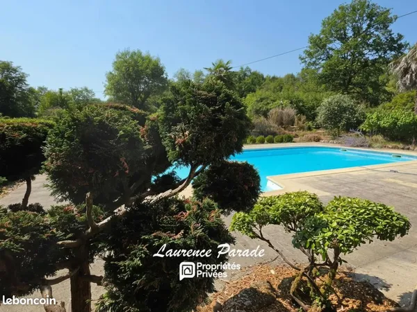 Maison 6 pièces 348 m²