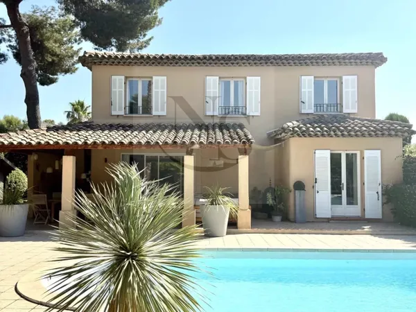 Bastide proche Velaux