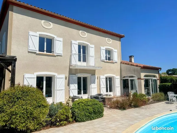 Propriété 5 pièces 158 m²