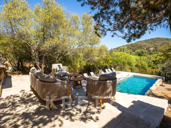 Villa authentique avec piscine et ses 4 chambres