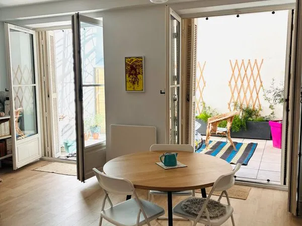 Vieux-Port - 2 pièces rénové + terrasse-patio 18 m² au calme