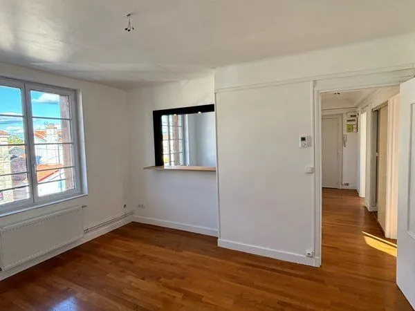 Loue appartement 65m2 + garage
