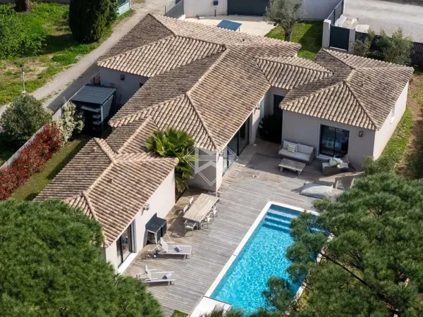 Villa 6 pièces 147 m²