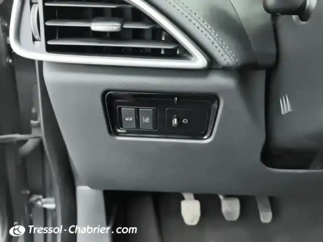Jaguar F-Pace 2.0 d - 180 awd portfolio — photo 27