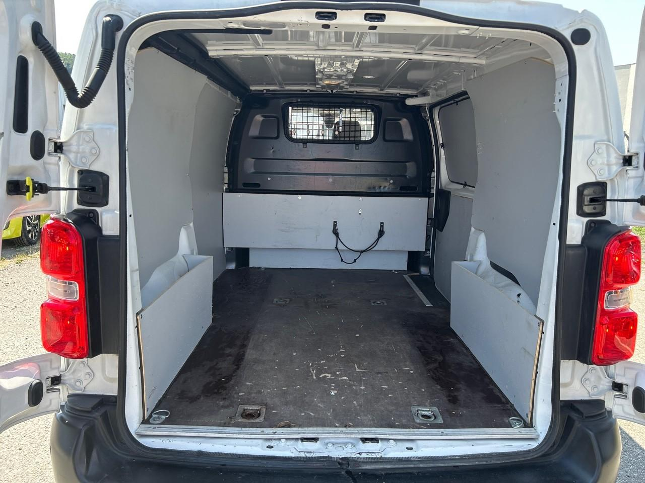 Peugeot Expert standard 2.0 bluehdi 180ch s&s asphalt eat8 — photo 6