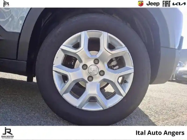 Jeep Avenger 1.2 turbo t3 110ch mhev altitude bvr6 ehybrid — photo 11