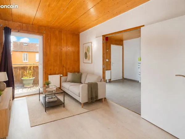 Appartement 4 pièces 47 m², dernier étage avec terrasse et cave, parking en option