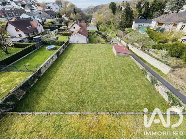 Terrain 800 m²