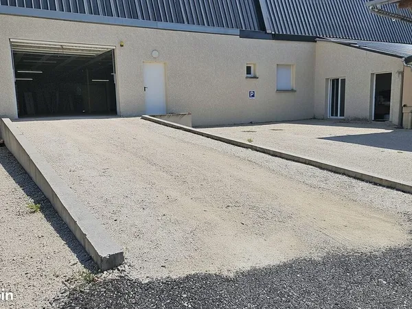 Local 160 m² Les Abrets en Dauphiné