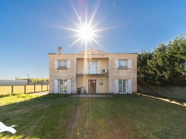 Maison 5 pièces 195 m²