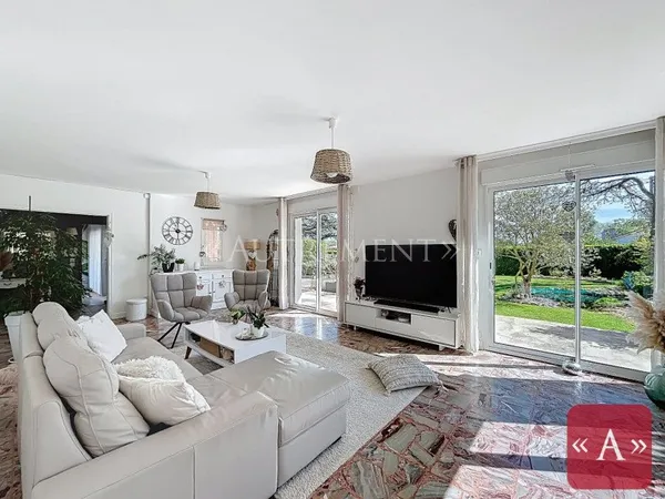 Maison 6 pièces 206 m²