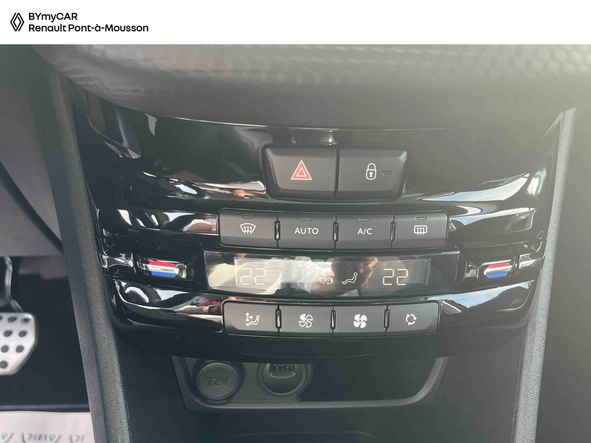 Peugeot 2008 PureTech 110ch S&amp;S EAT6 — photo 17