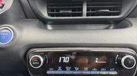 Toyota Yaris 116h Dynamic 5p MY22 — photo 19