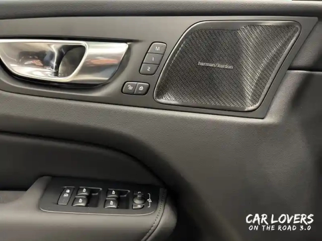 Volvo Xc60 t6 awd hybride rechargeable 253 ch+145 ch geartronic 8 — photo 20