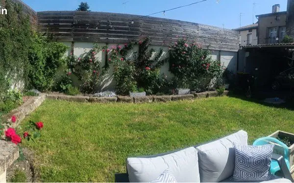 Maison avec garage et jardin centre ville
