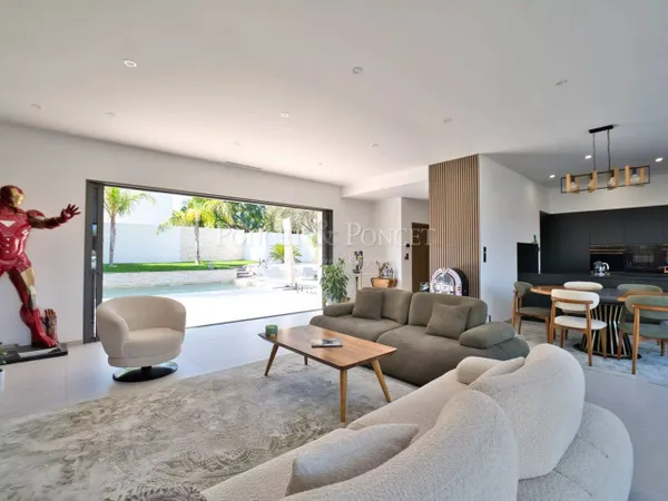 Maison 6 pièces 212 m²
