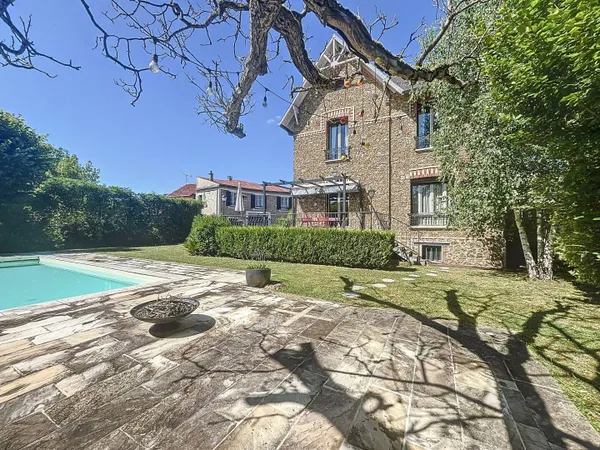Demeure 10 pièces 295 m²