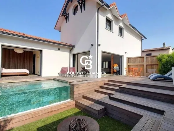Maison 6 pièces 143 m²