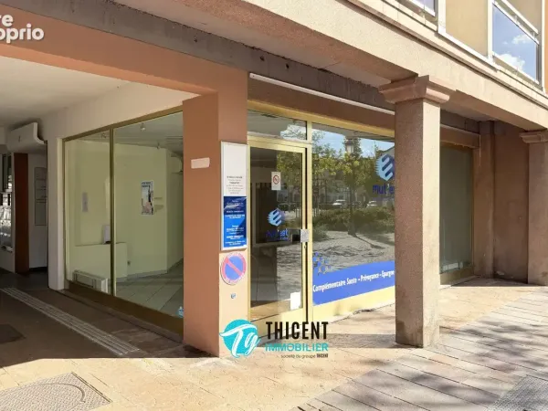 Commerce 100 m²