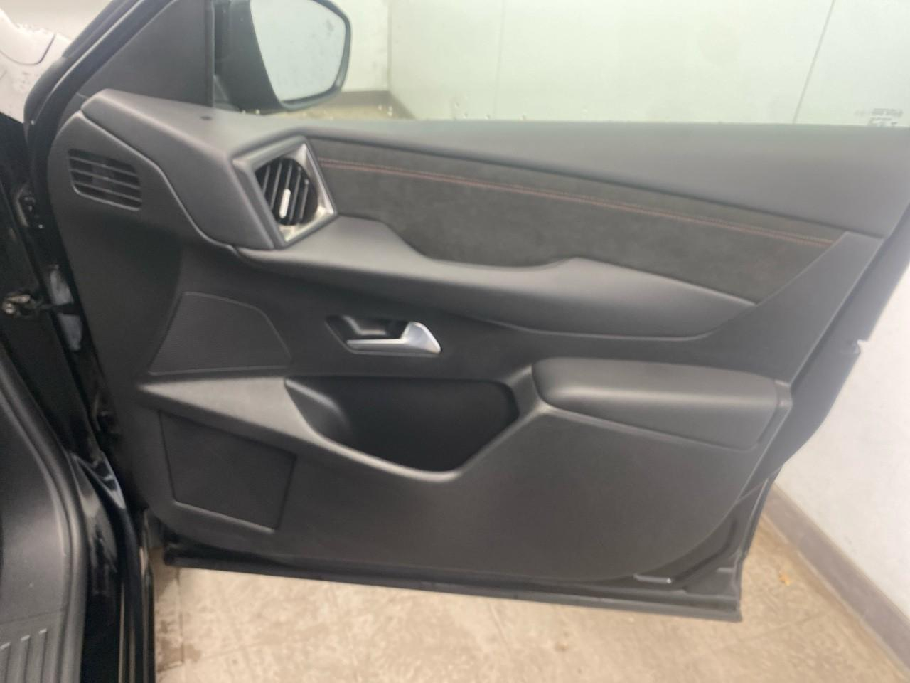 Ds Ds 3 crossback puretech 130 eat8 performance line+ — photo 25