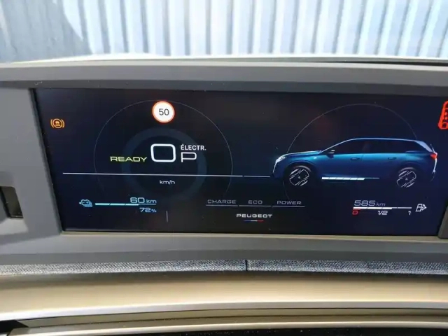 Peugeot 5008 plug-in hybrid 225 ch e-dcs7 — photo 12