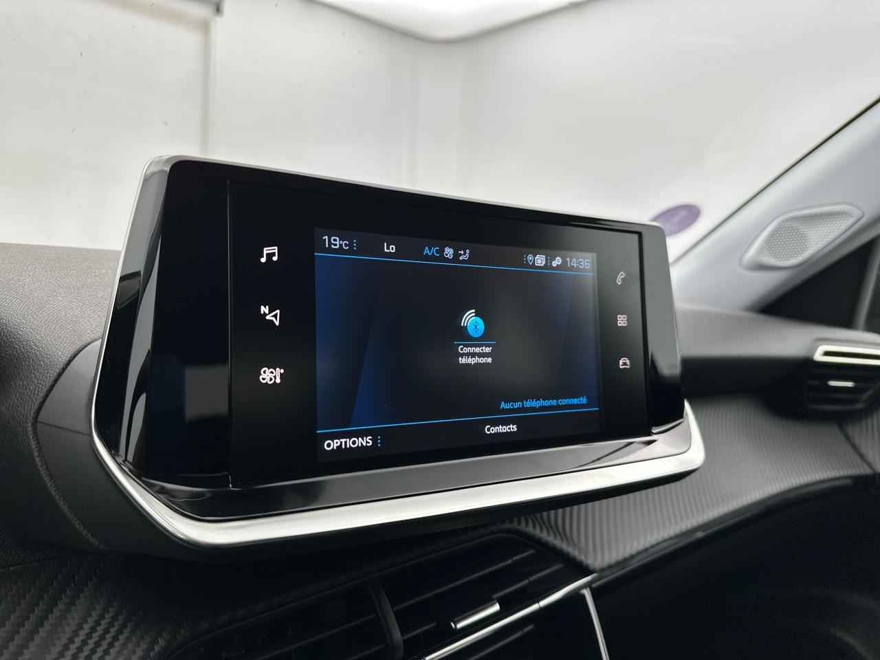 Peugeot 2008 puretech 130 s&s eat8 style — photo 23