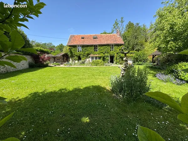 Maison 10 pièces 254 m²