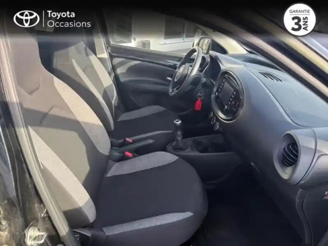 Toyota Aygo X 1.0 vvt-i 72ch dynamic — photo 6