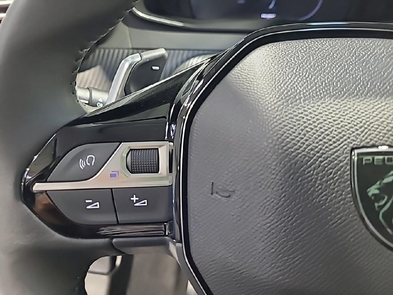 Peugeot 208 hybrid 100 e-dcs6 allure — photo 24