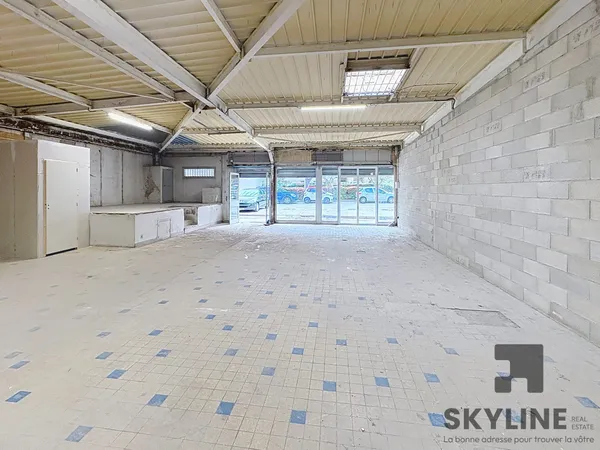 Local commercial 128m² à Aubagne